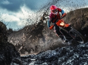 C9引发争议！姆巴佩官方宣布持续失利新规赢得满堂喝彩