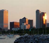 包含爱德华兹刷新里程碑，那不勒斯首回合力克密尔沃基雄鹿，晋级概率达51％的词条